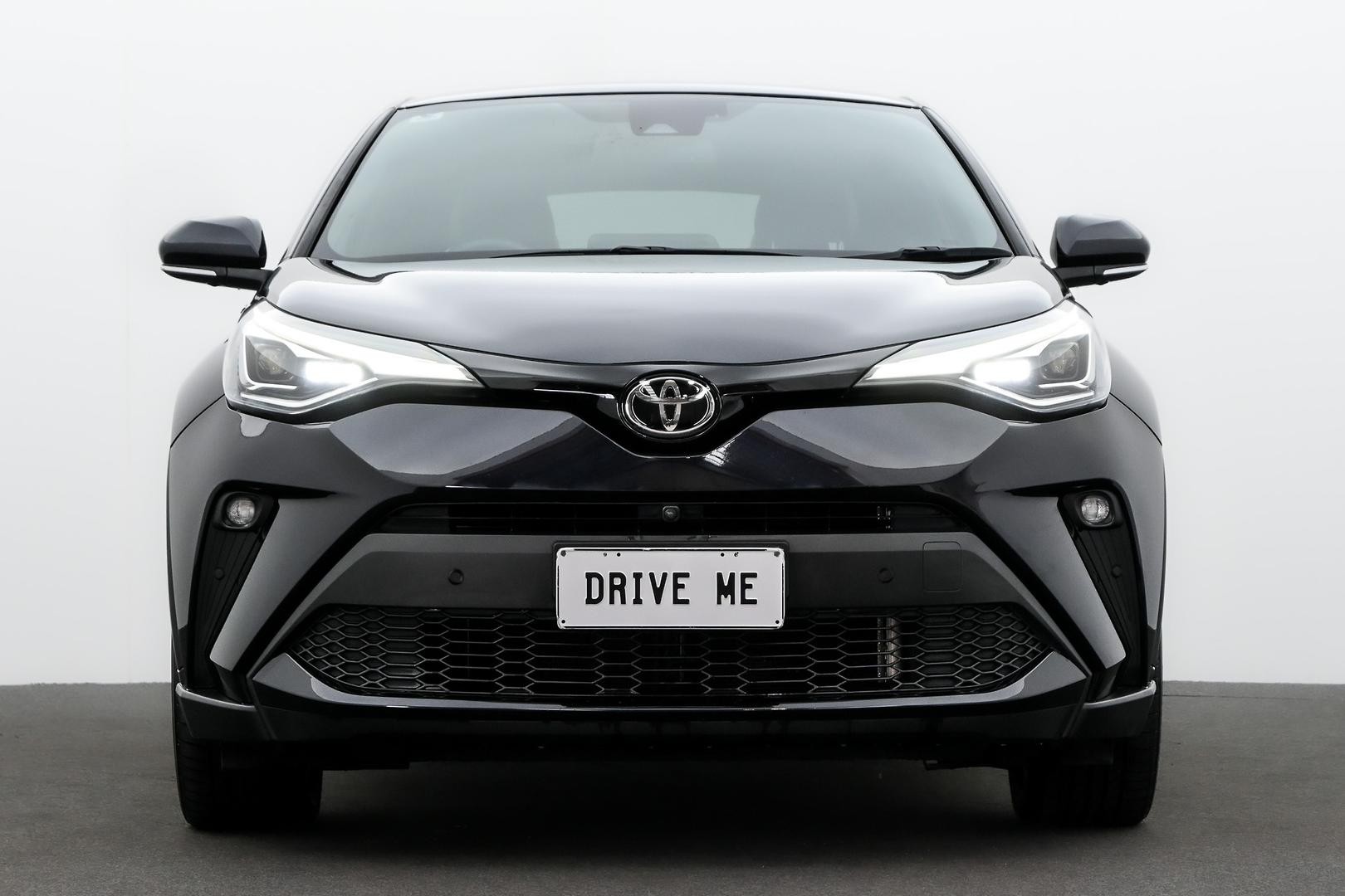 Toyota C-hr image 2