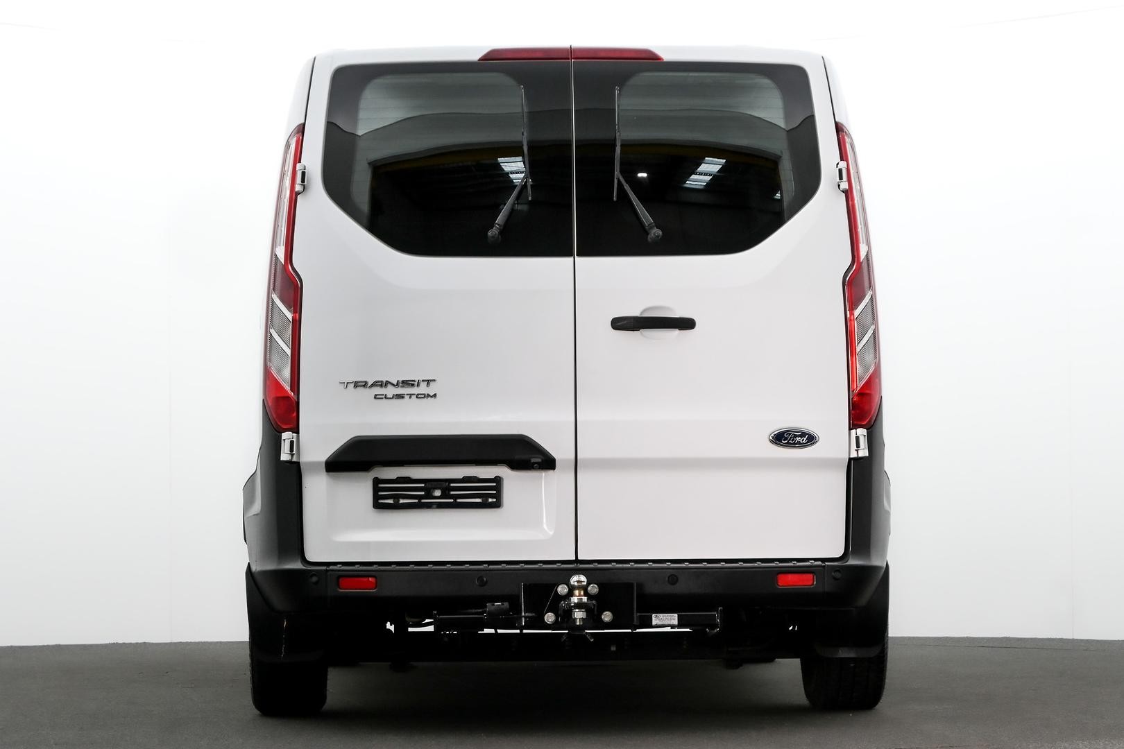 Ford Transit Custom image 3