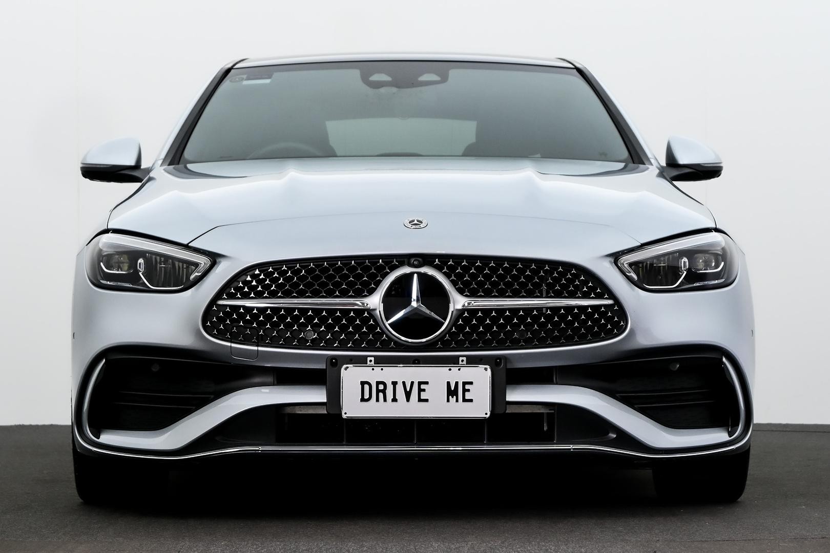 Mercedes Benz C-class image 2