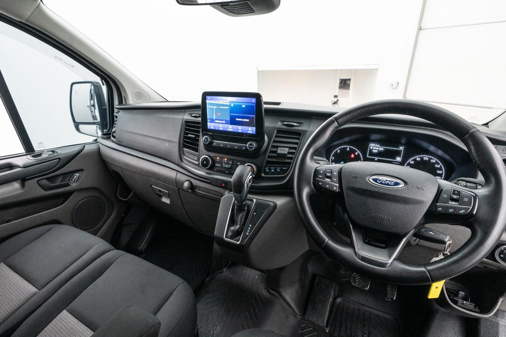 Ford Transit Custom image 3