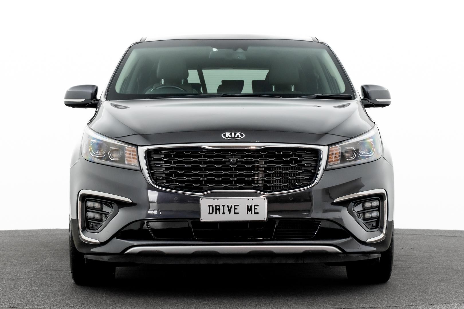 Kia Carnival image 2