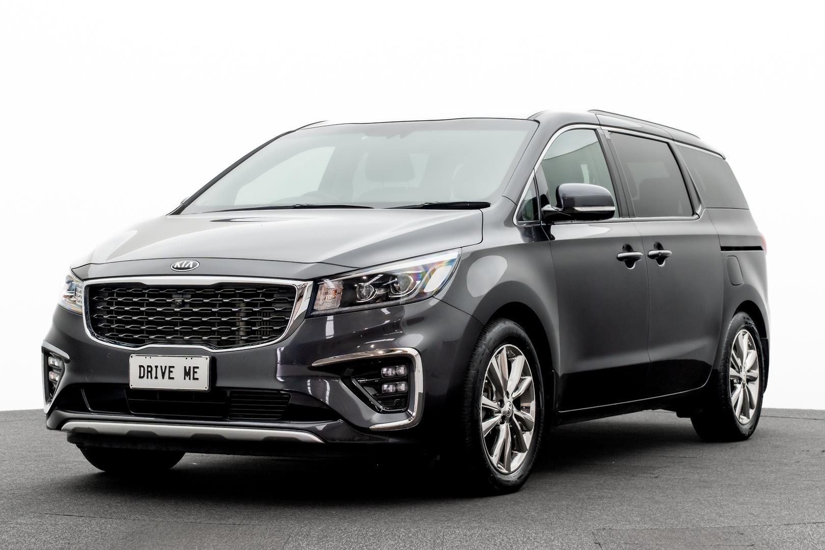 Kia Carnival image 1