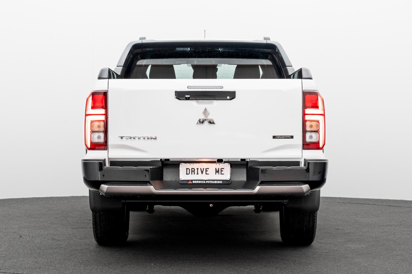 Mitsubishi Triton image 3