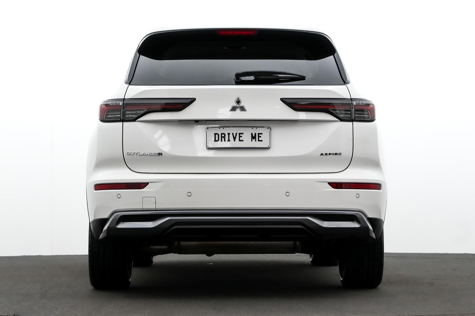 Mitsubishi Outlander image 3