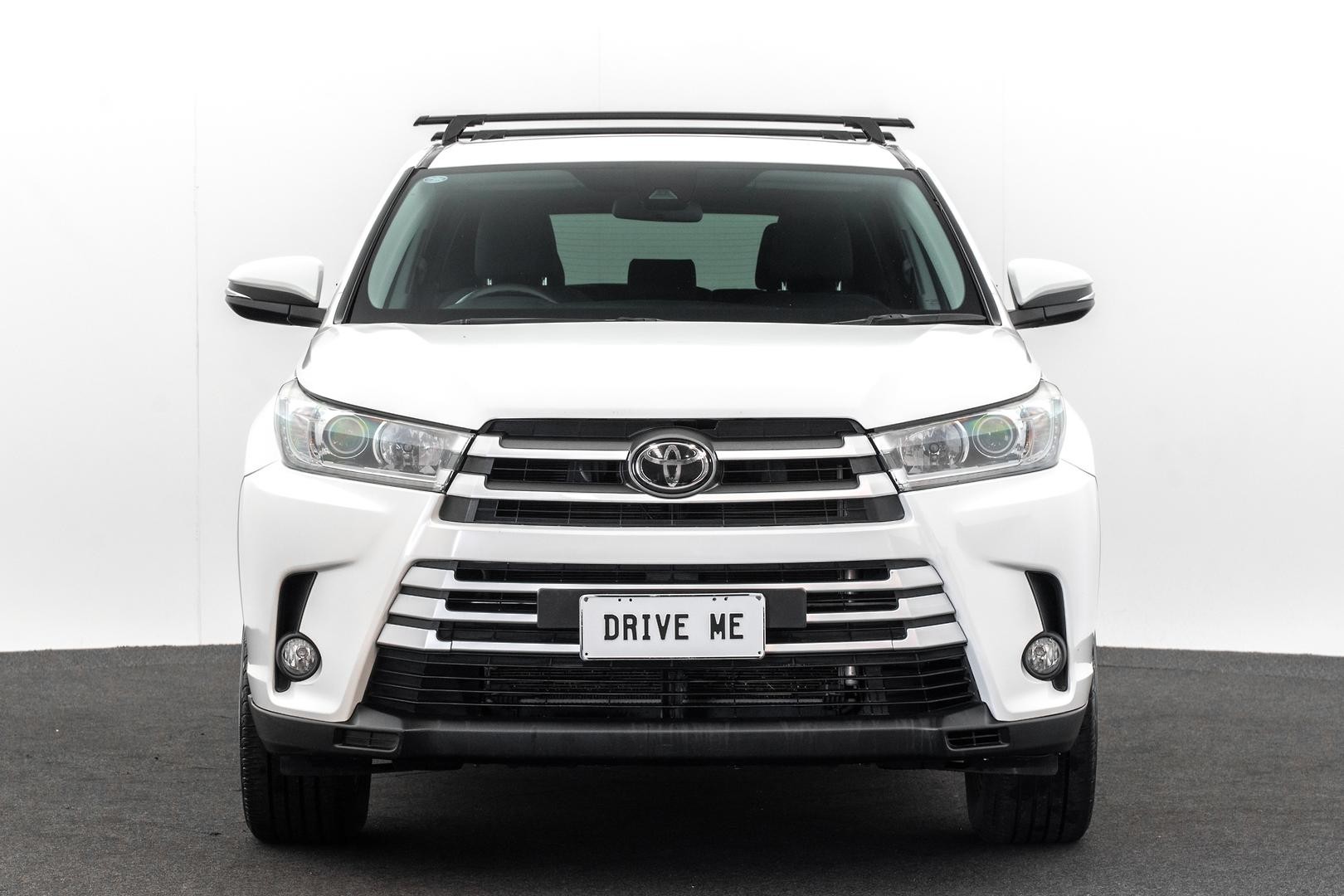 Toyota Kluger image 2