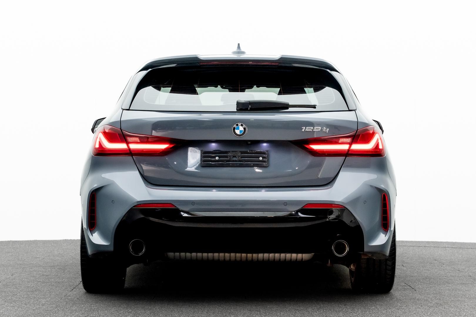 BMW 1 Series image 3