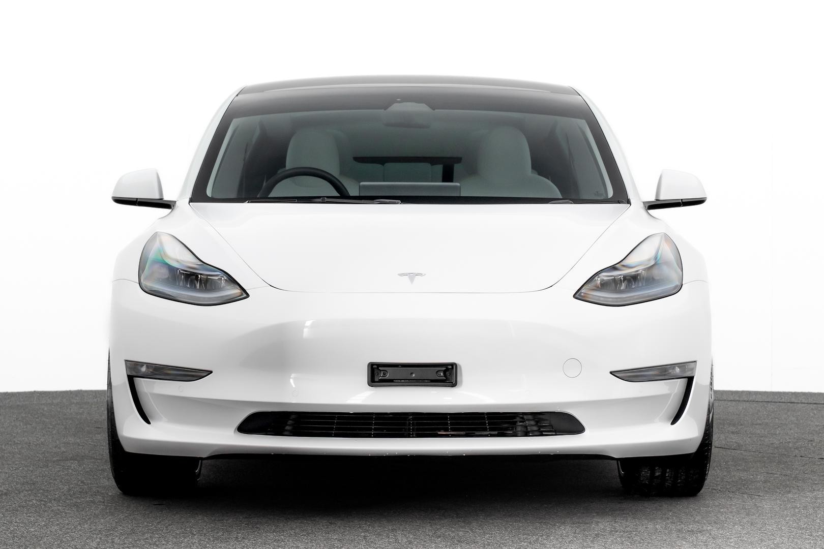 Tesla Model 3 image 2