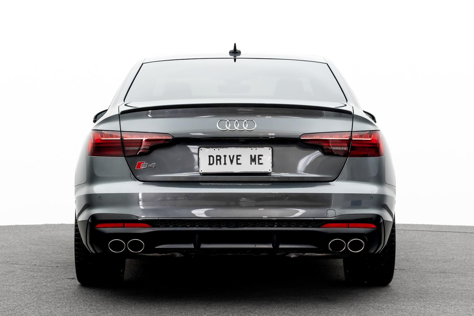 Audi S4 image 3