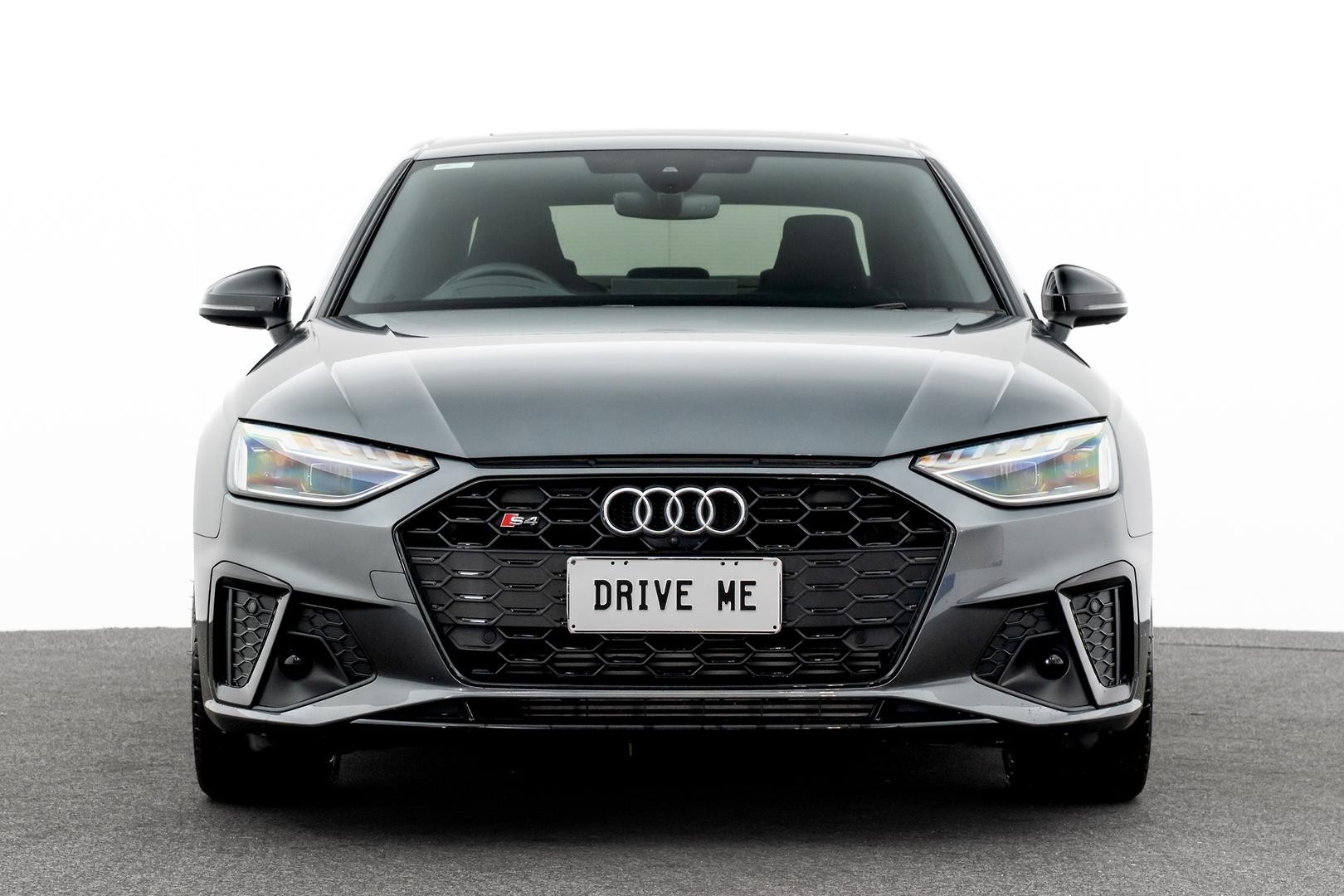 Audi S4 image 2