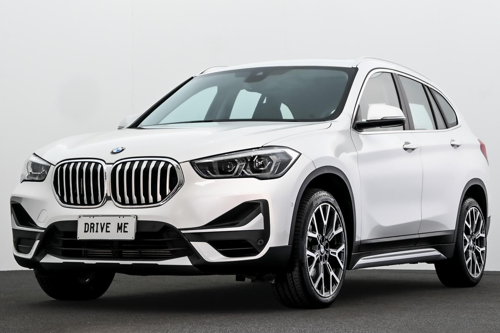 BMW X1 image 1