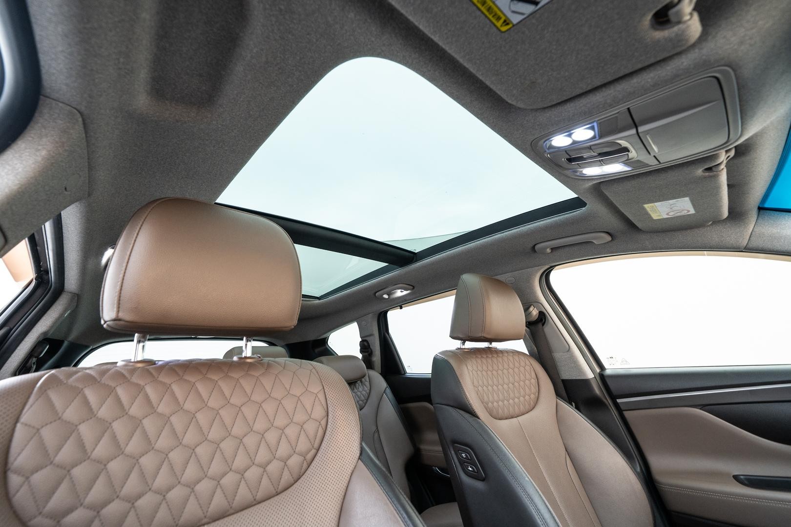 Hyundai Santa Fe image 4