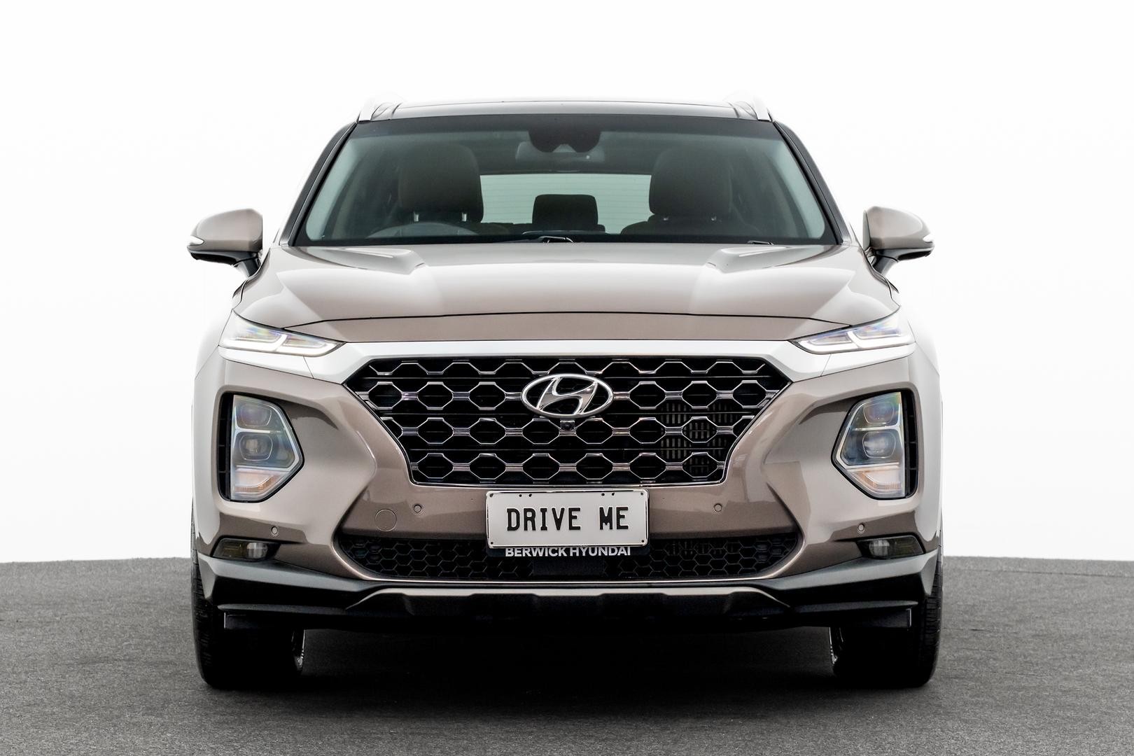 Hyundai Santa Fe image 2