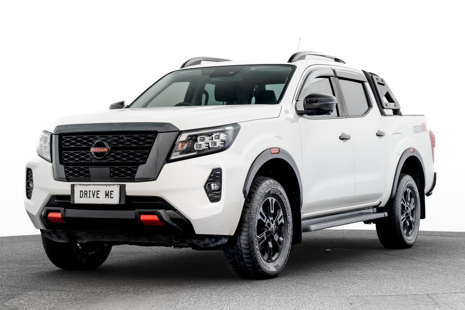 Nissan Navara image 1
