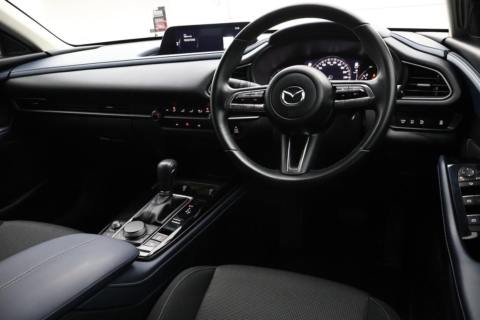 Mazda Cx-30 image 4