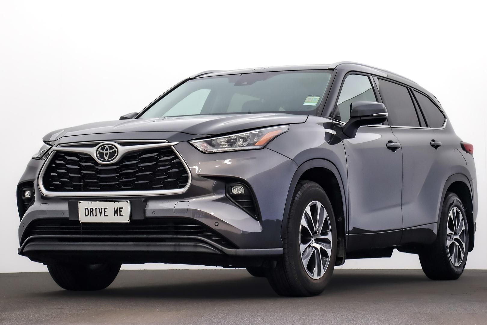 Toyota Kluger image 1
