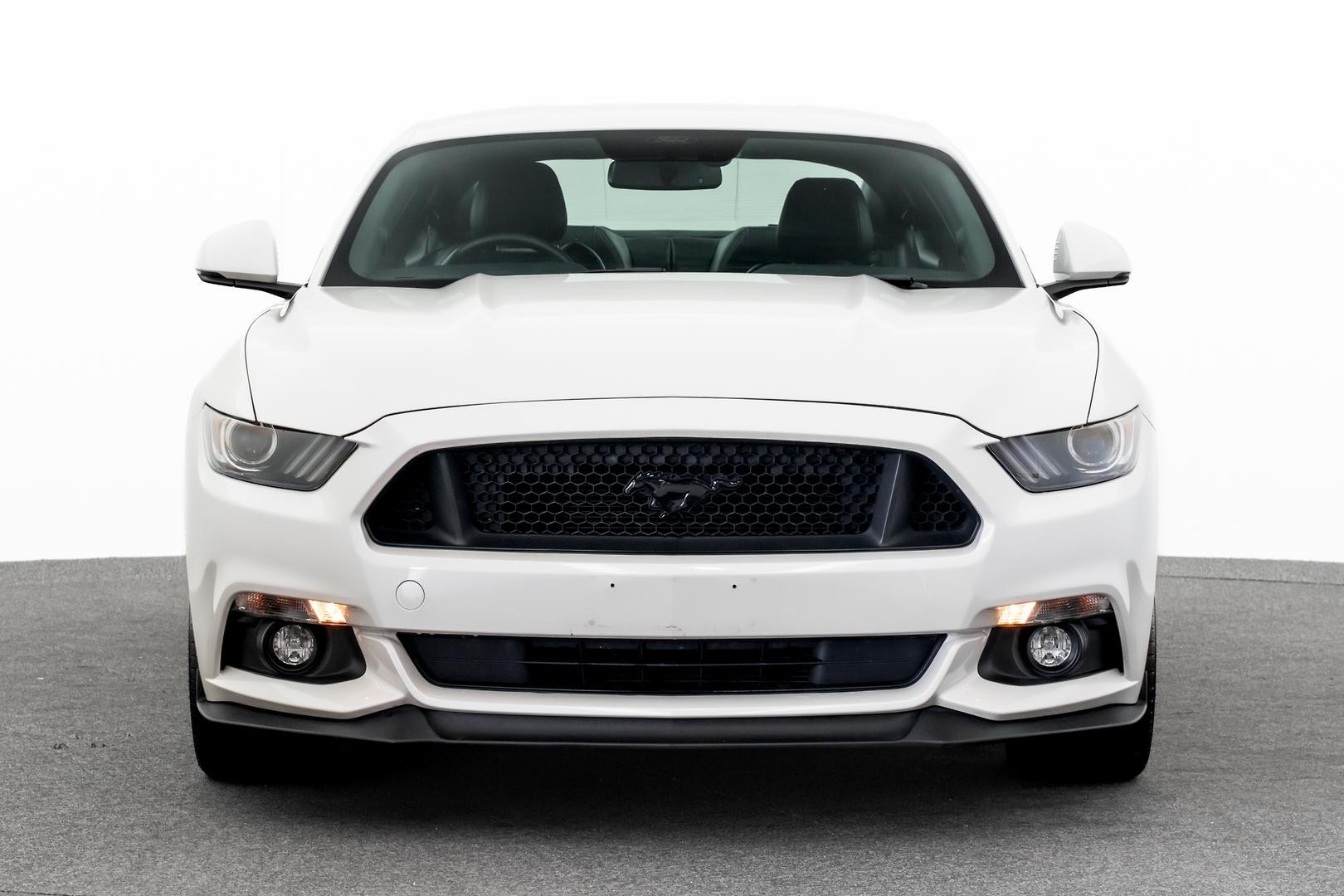 Ford Mustang image 2