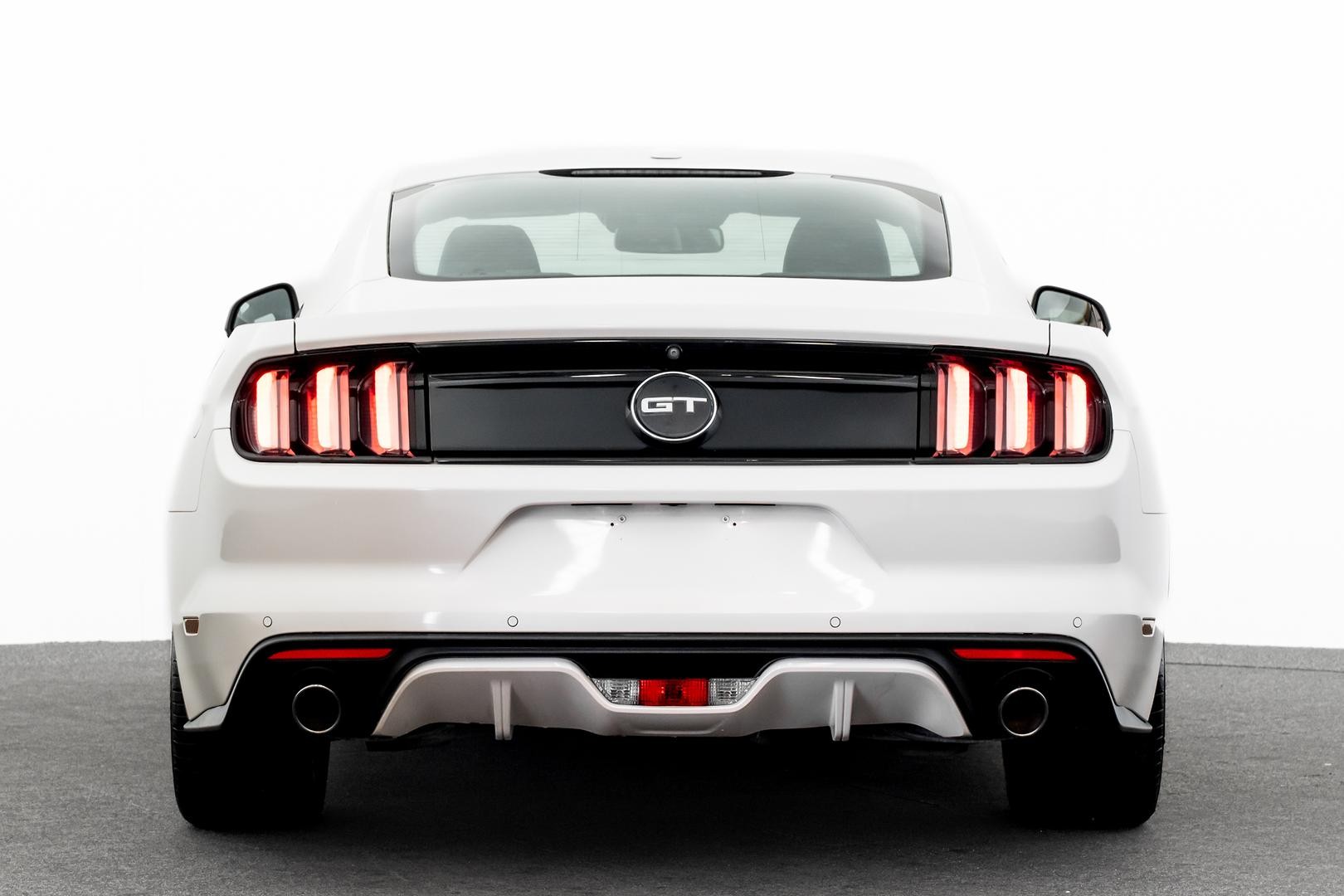 Ford Mustang image 3