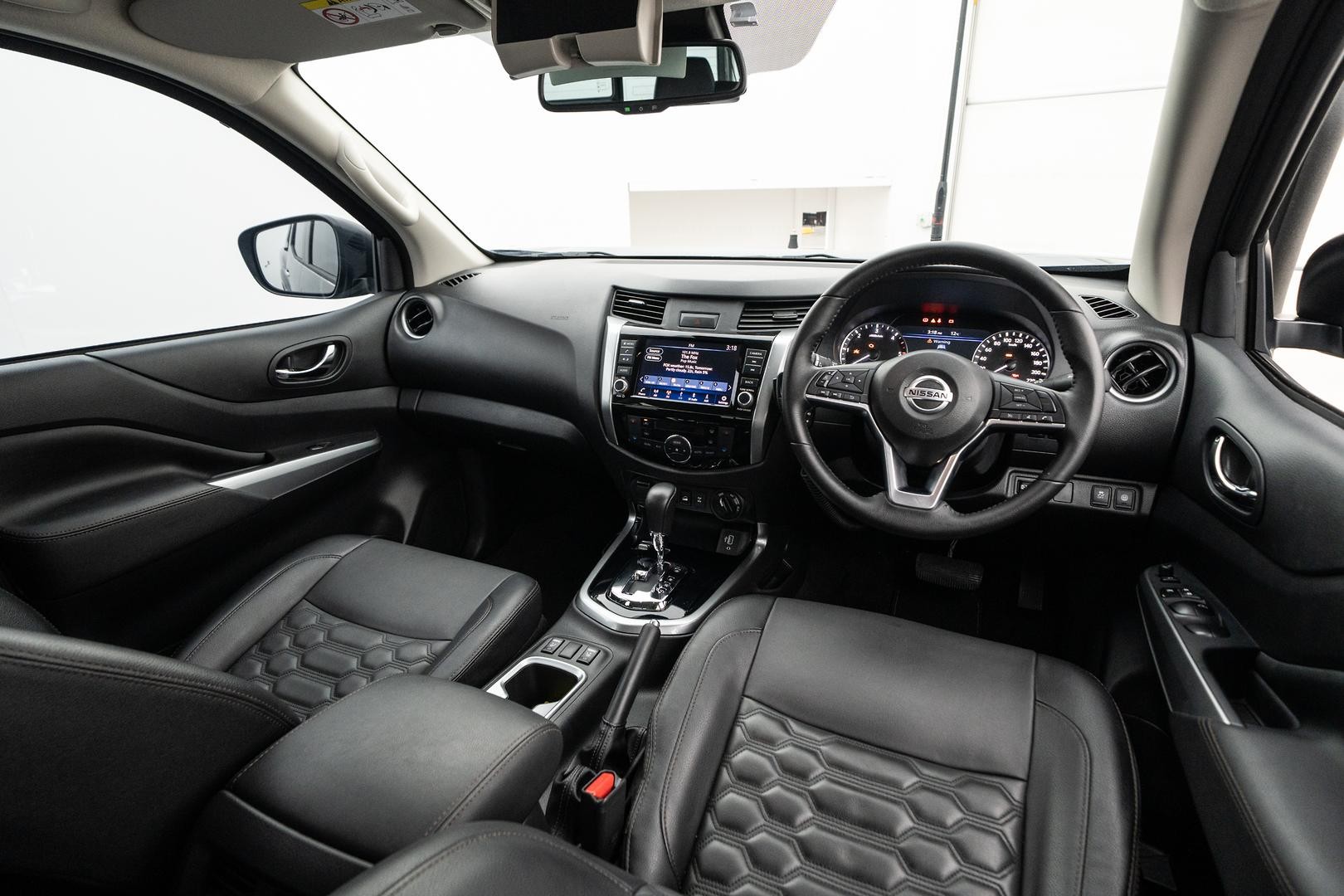 Nissan Navara image 4