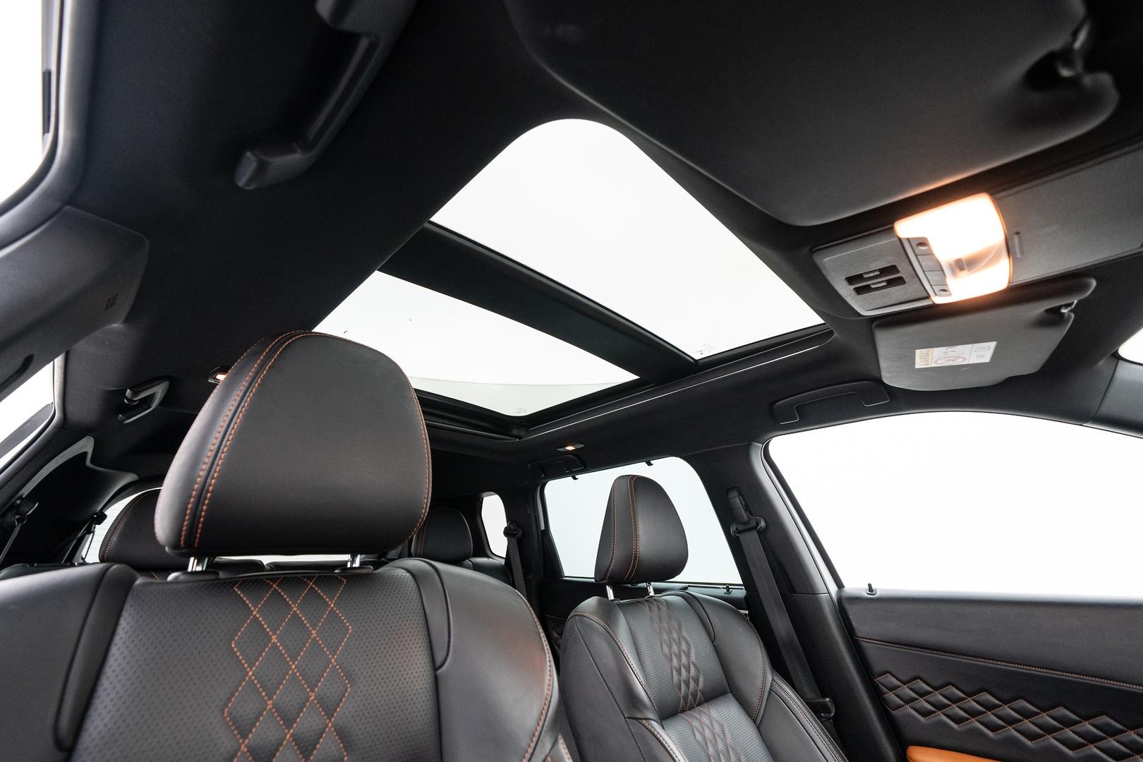 Mitsubishi Outlander image 4