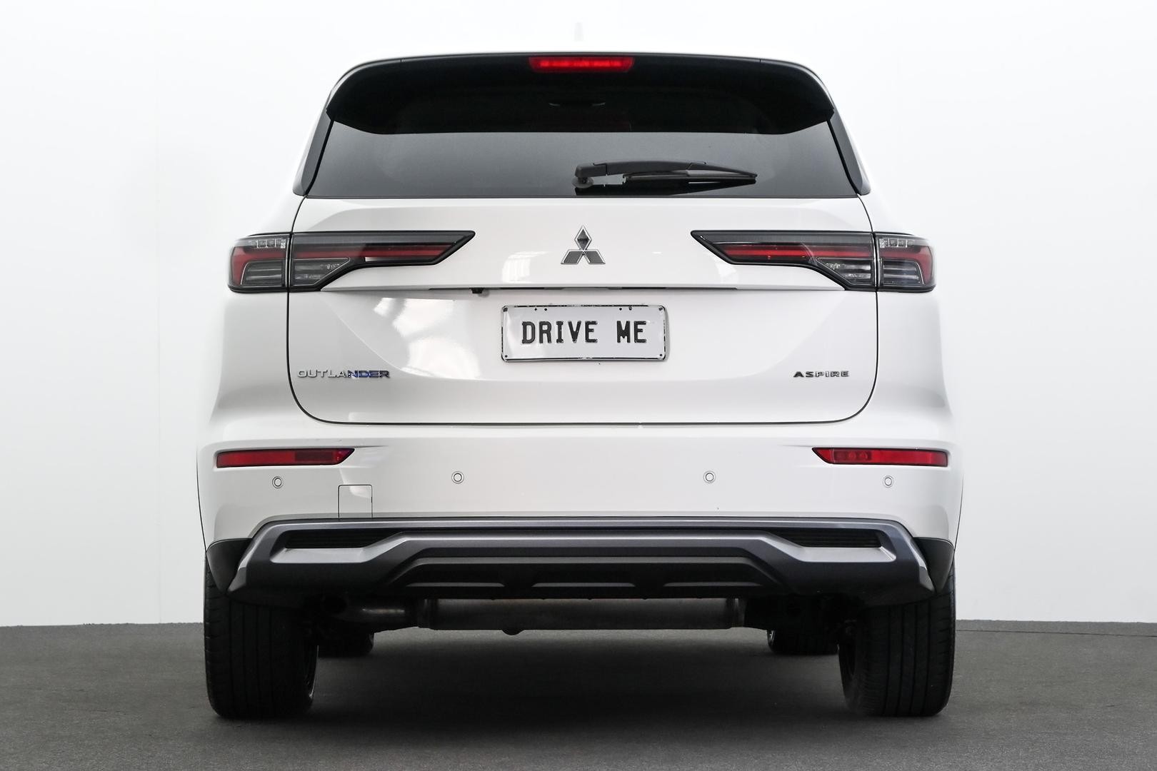 Mitsubishi Outlander image 3