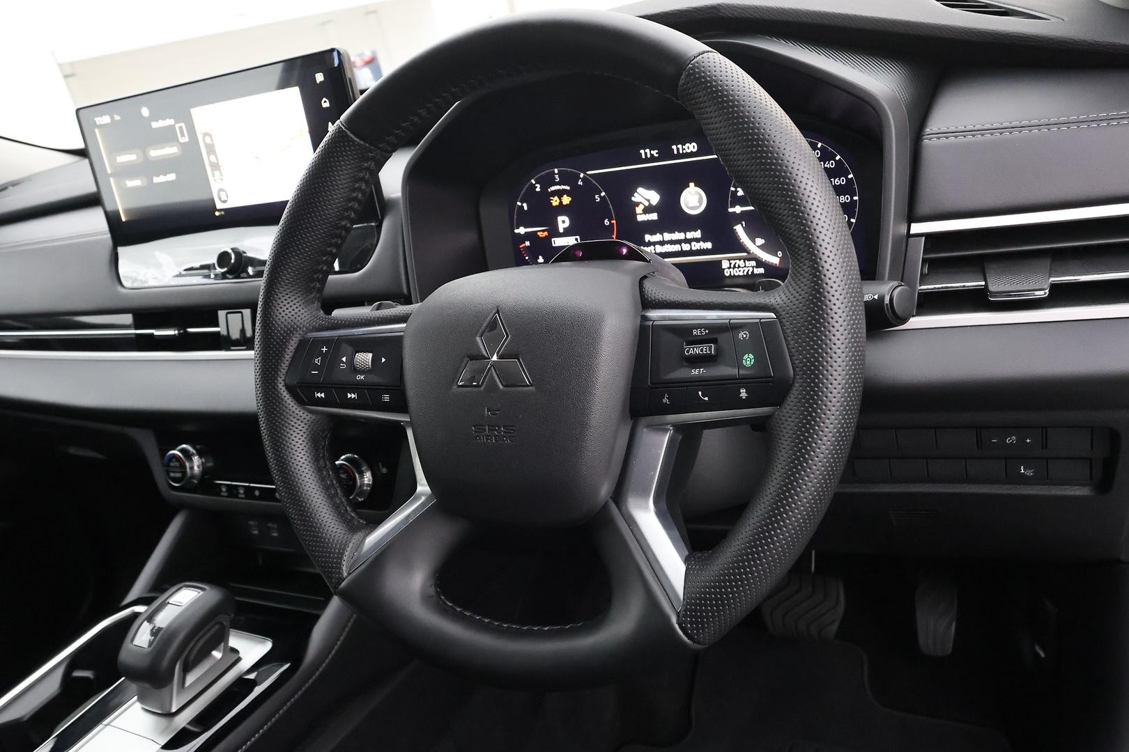 Mitsubishi Outlander image 4