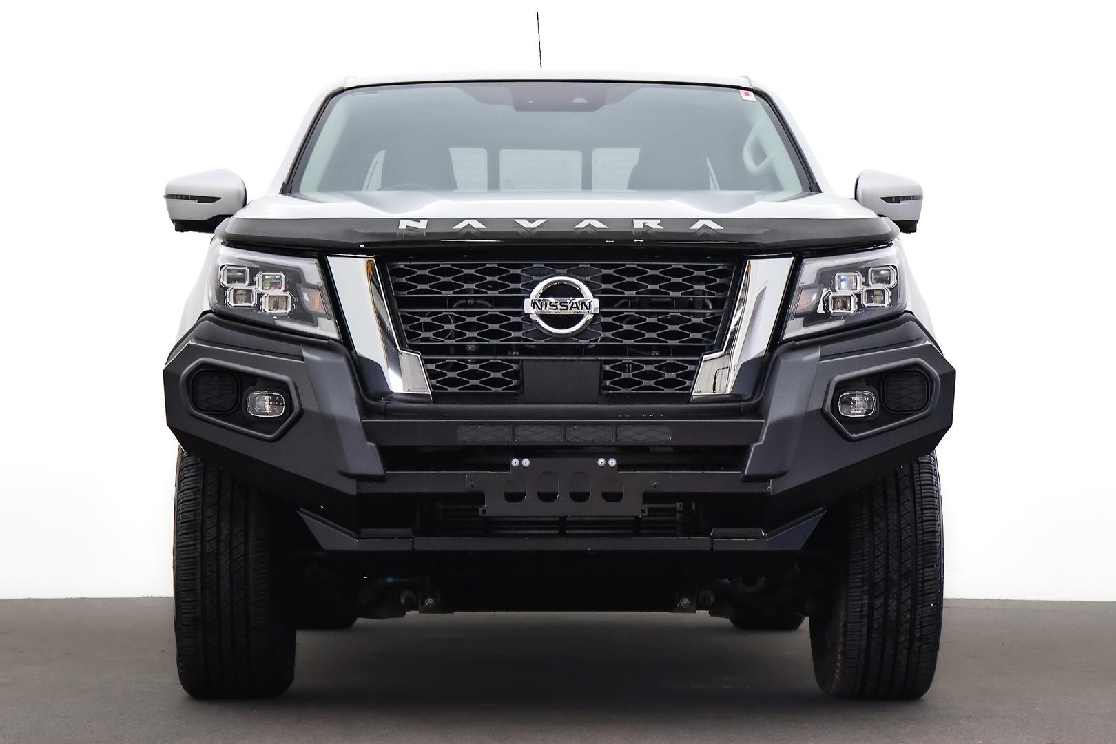 Nissan Navara image 2