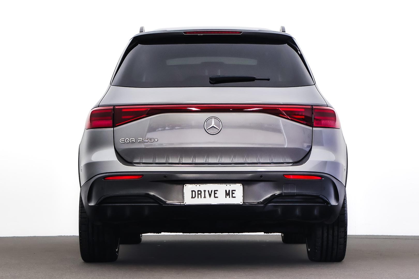 Mercedes Benz Eqb image 3