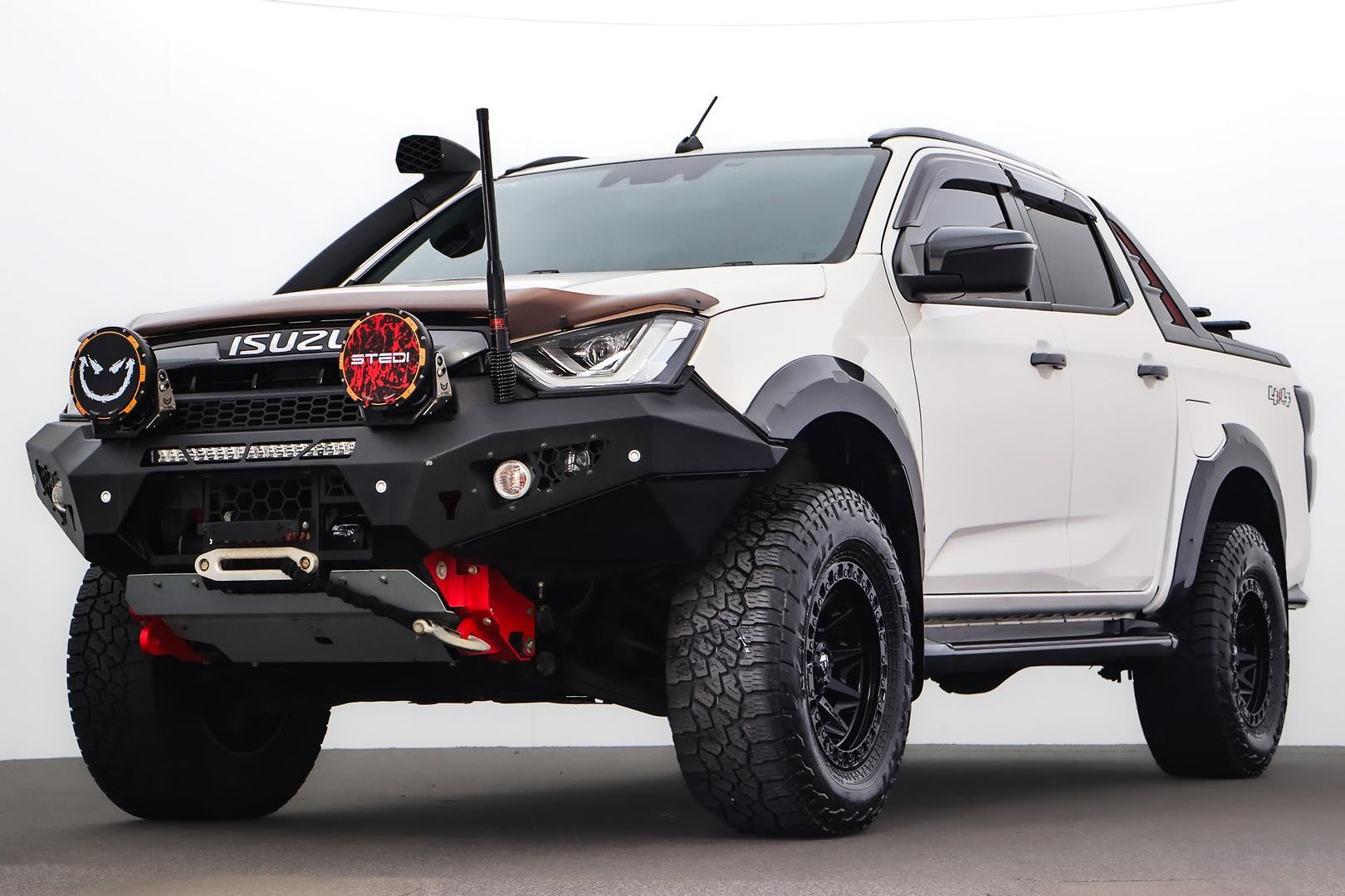 Isuzu D-max image 1