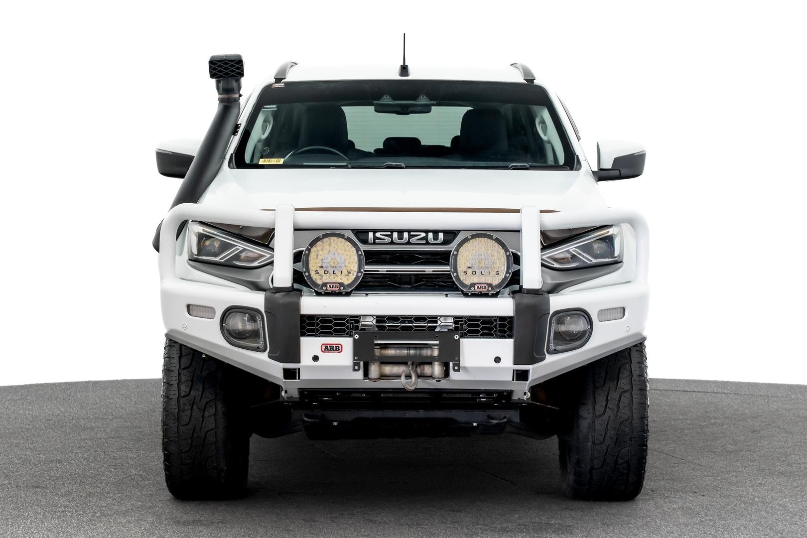 Isuzu Mu-x image 2