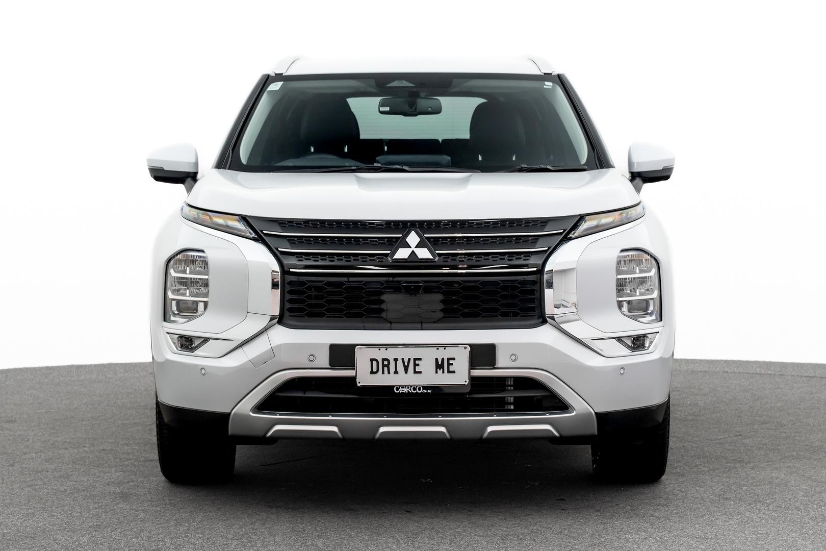 Mitsubishi Outlander image 2