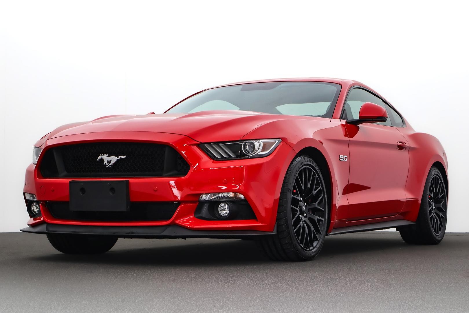 Ford Mustang image 1