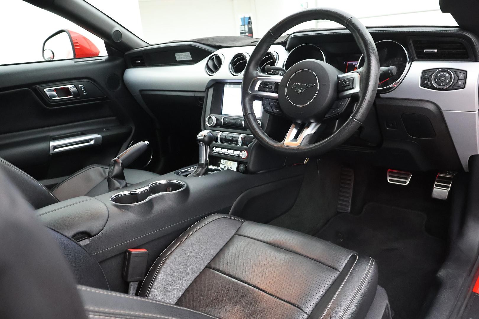 Ford Mustang image 4