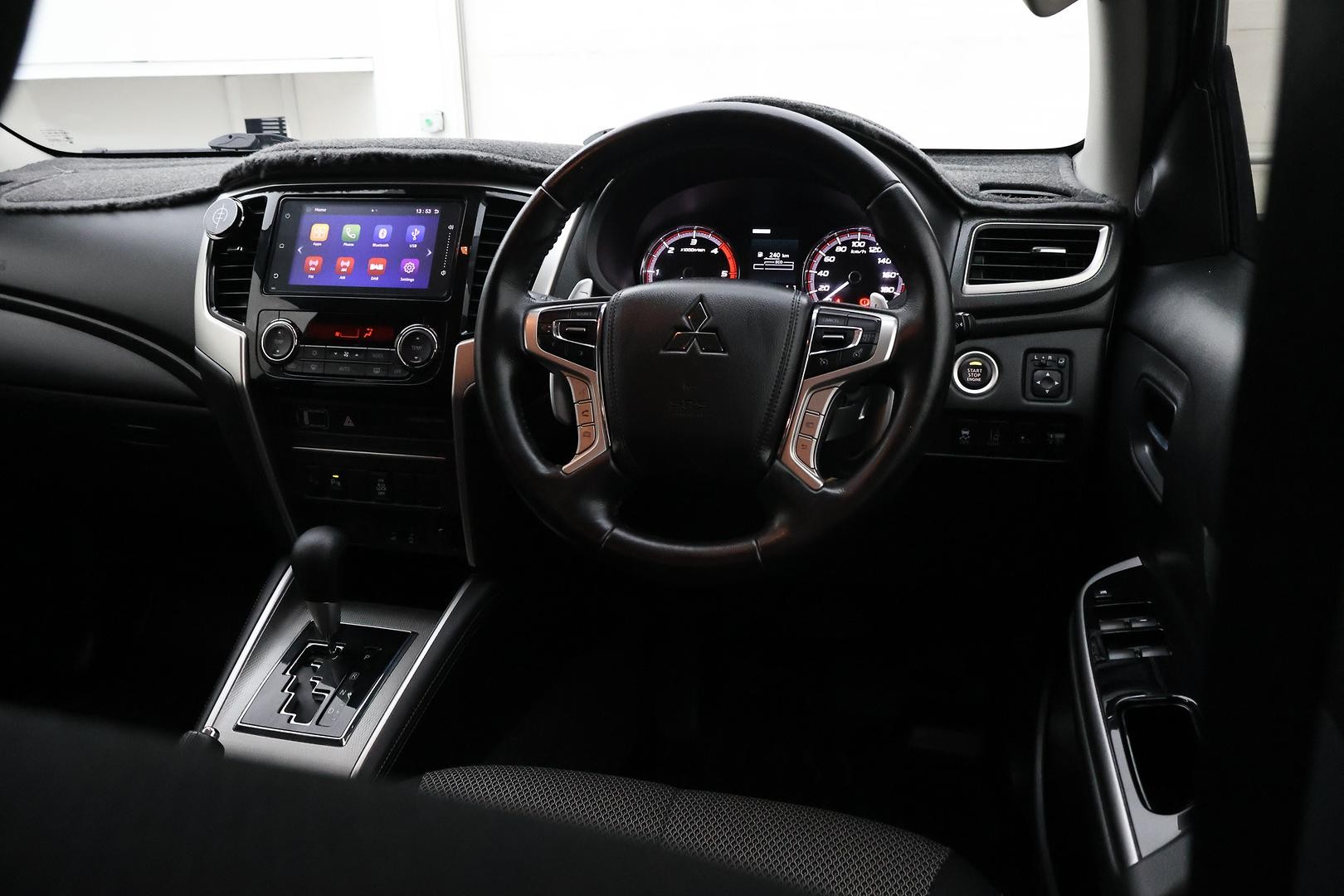 Mitsubishi Triton image 4