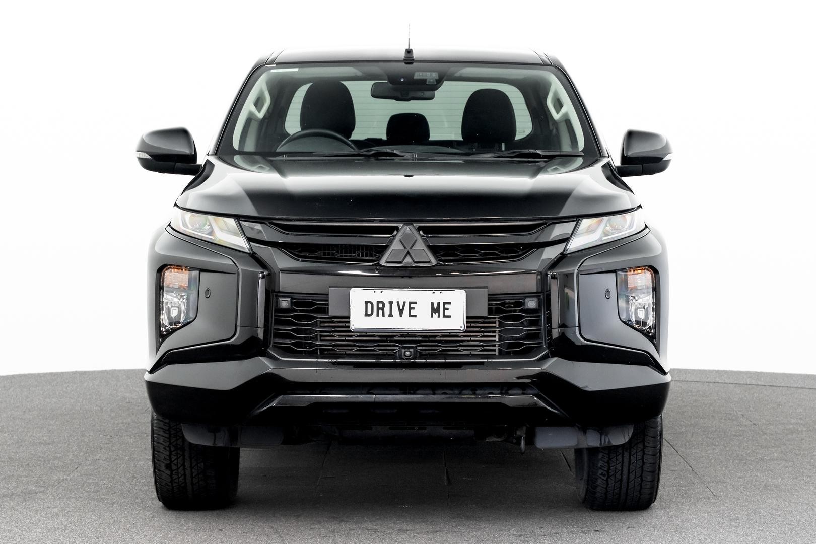 Mitsubishi Triton image 2