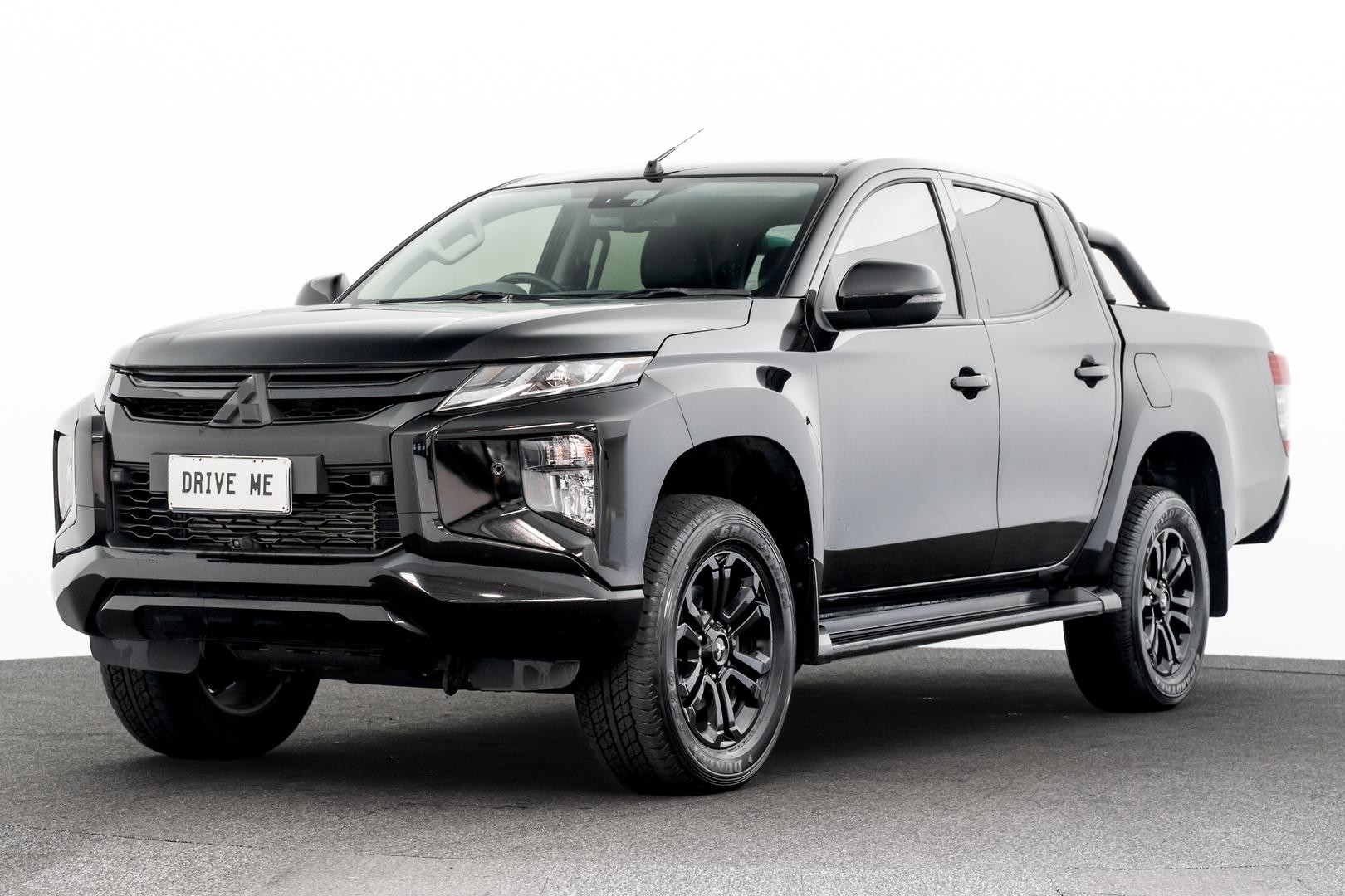 Mitsubishi Triton image 1