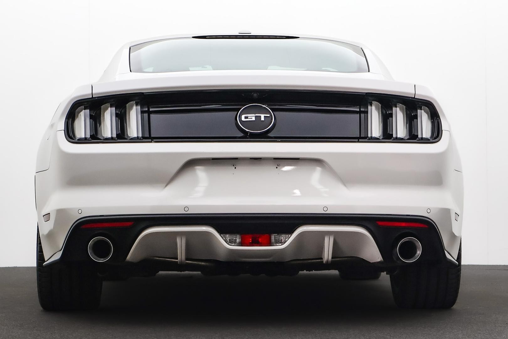 Ford Mustang image 3
