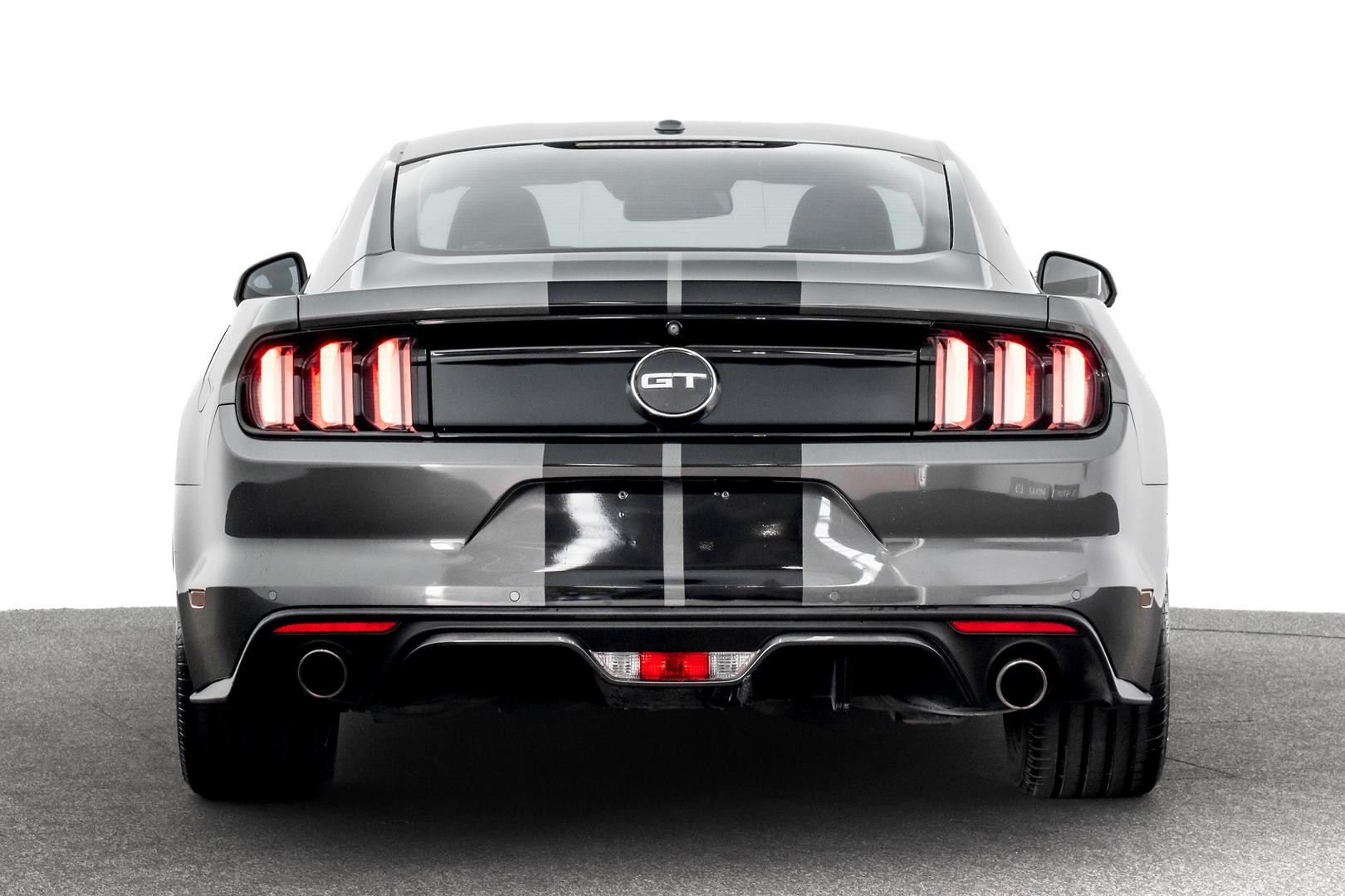 Ford Mustang image 3