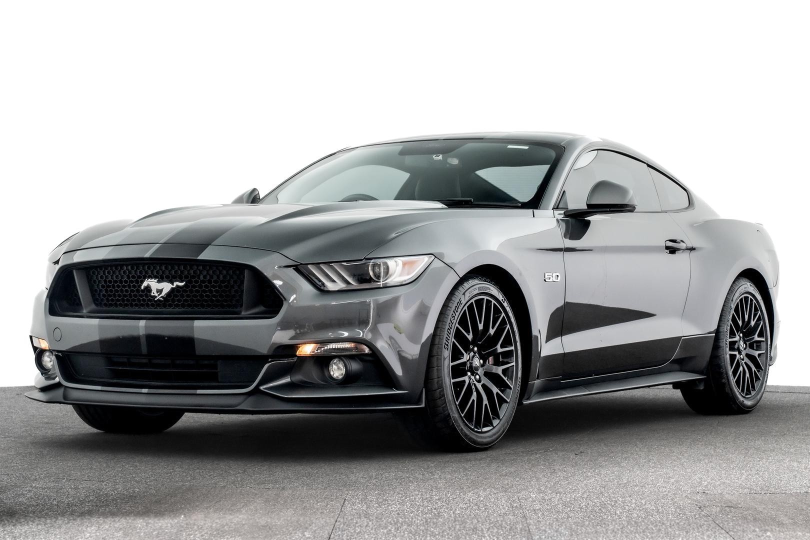 Ford Mustang image 1