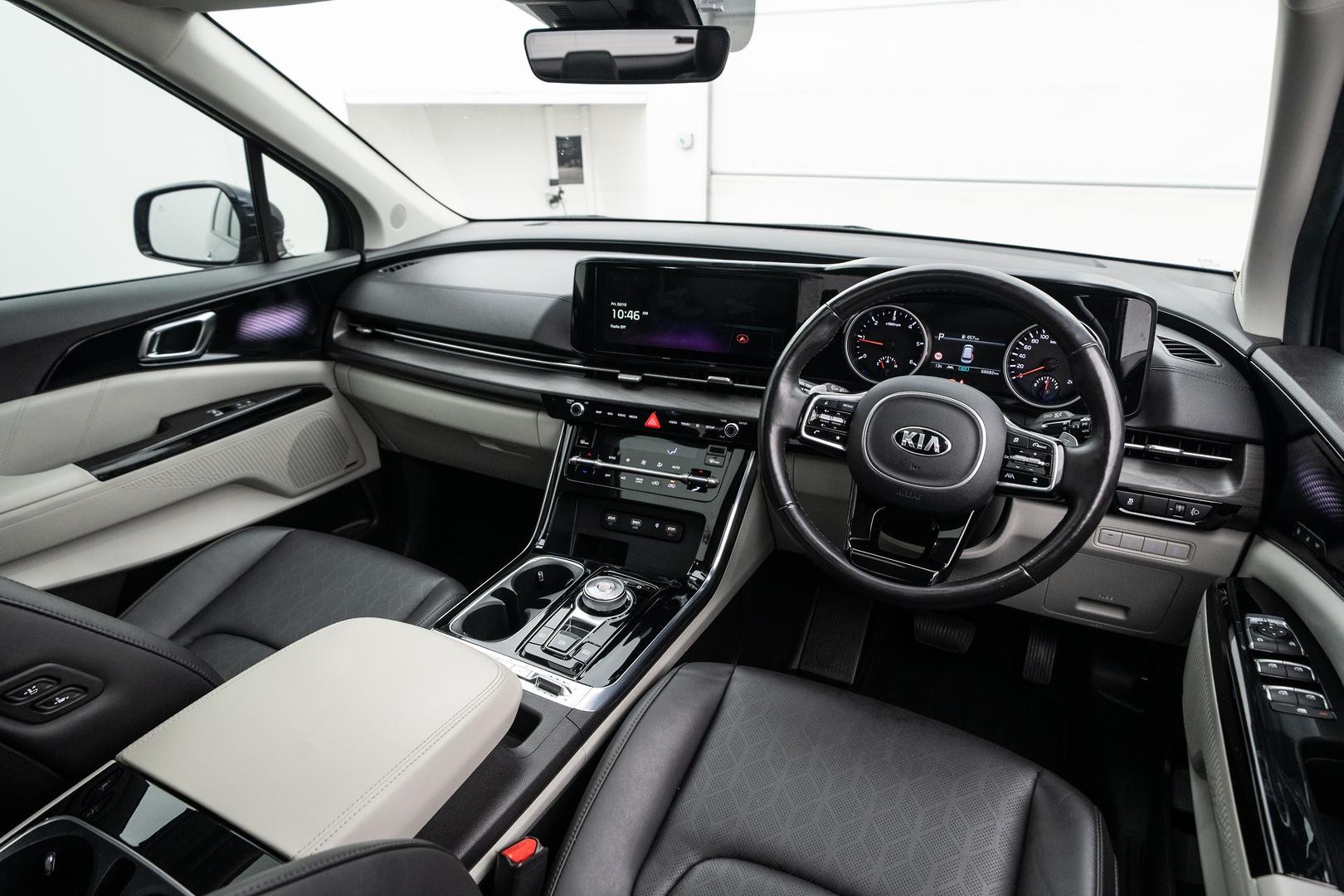 Kia Carnival image 4