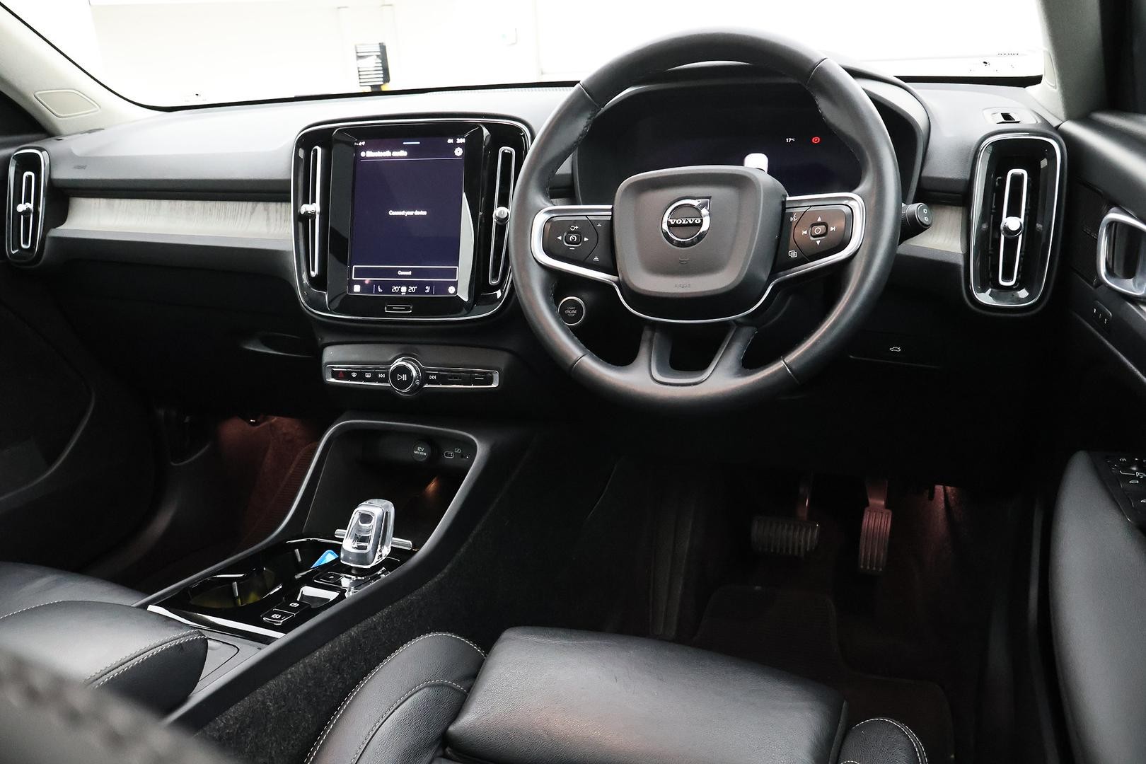 Volvo Xc40 image 4