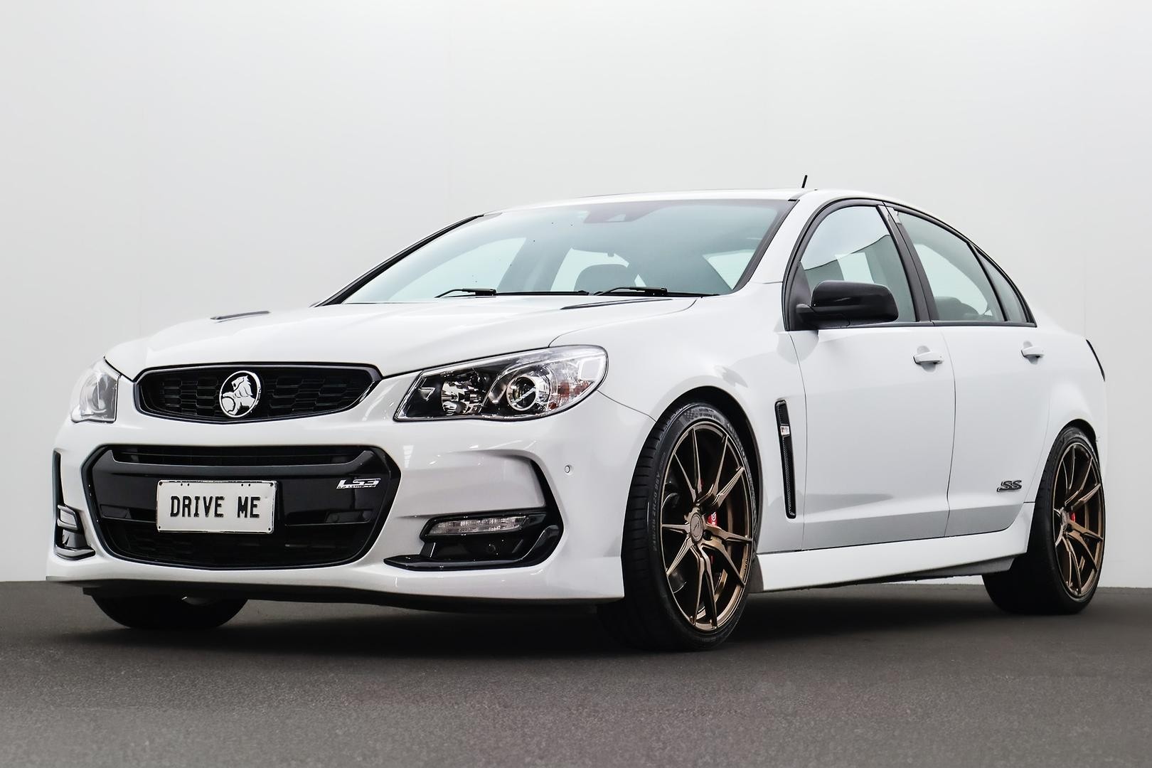 Holden Commodore image 1