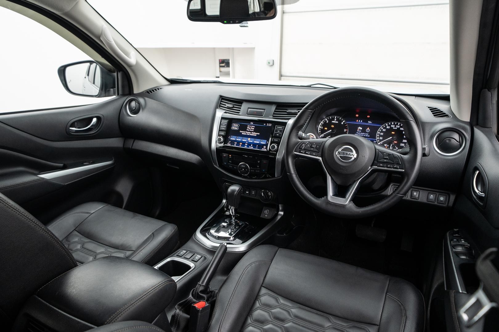 Nissan Navara image 4