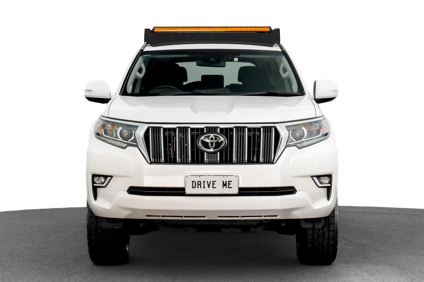 Toyota Landcruiser Prado image 2