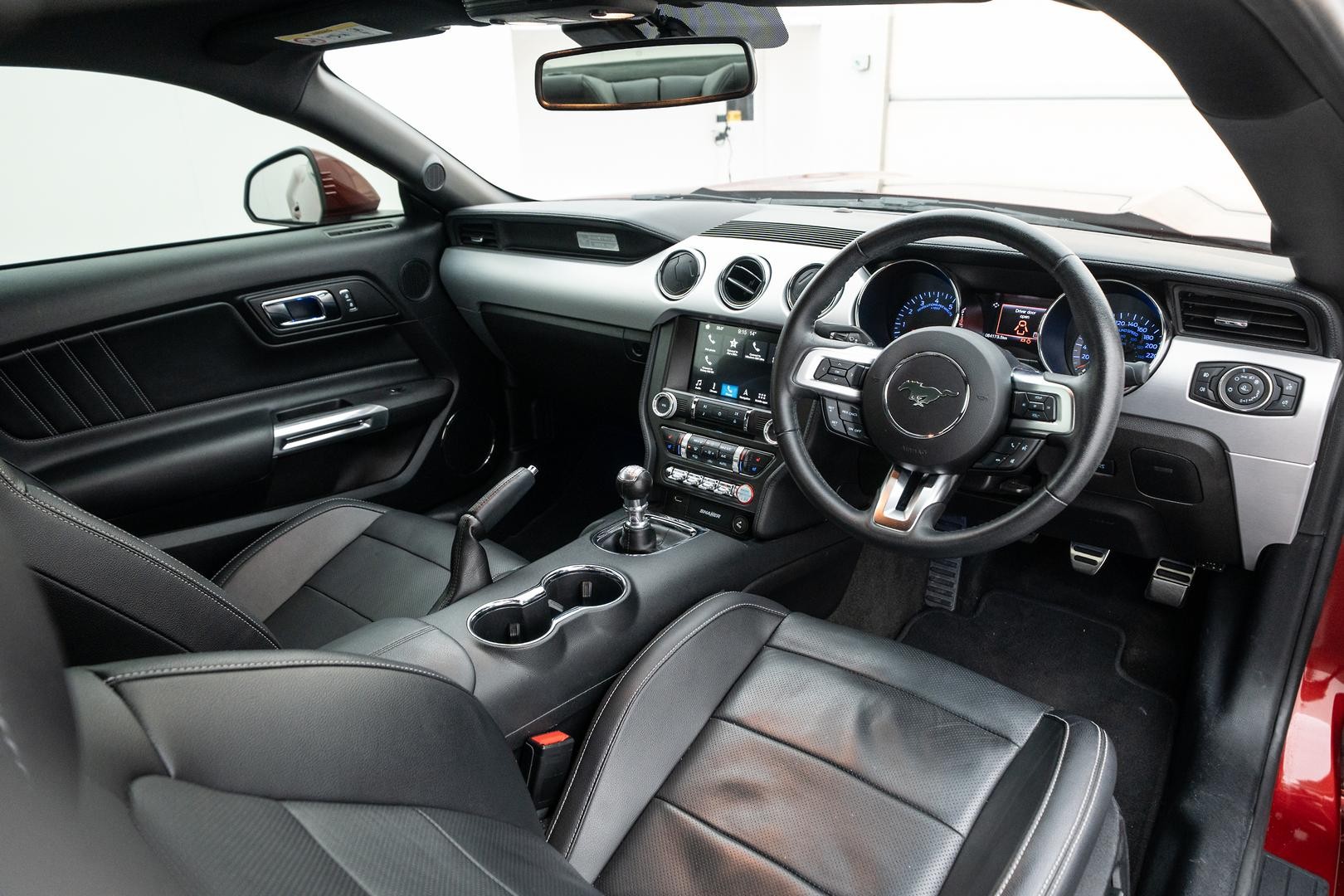 Ford Mustang image 4