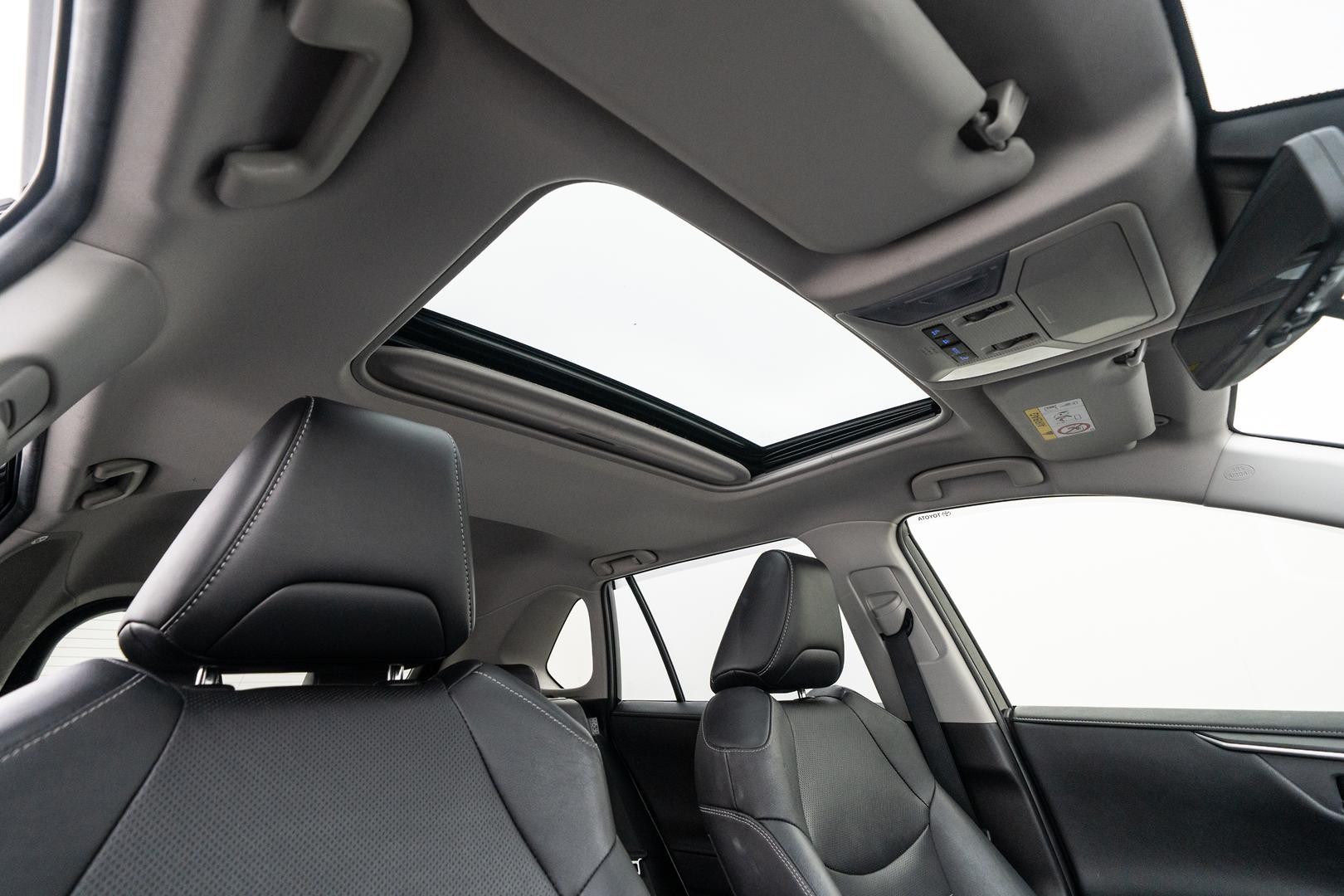 Toyota Rav4 image 4