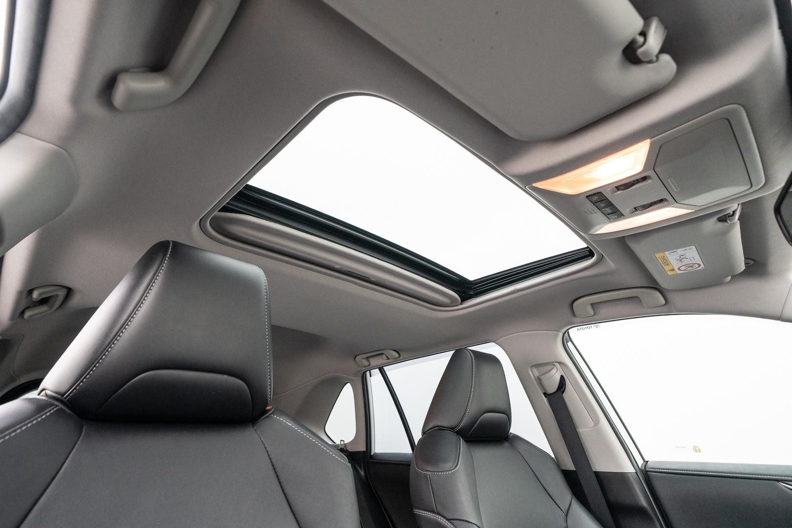 Toyota Rav4 image 4