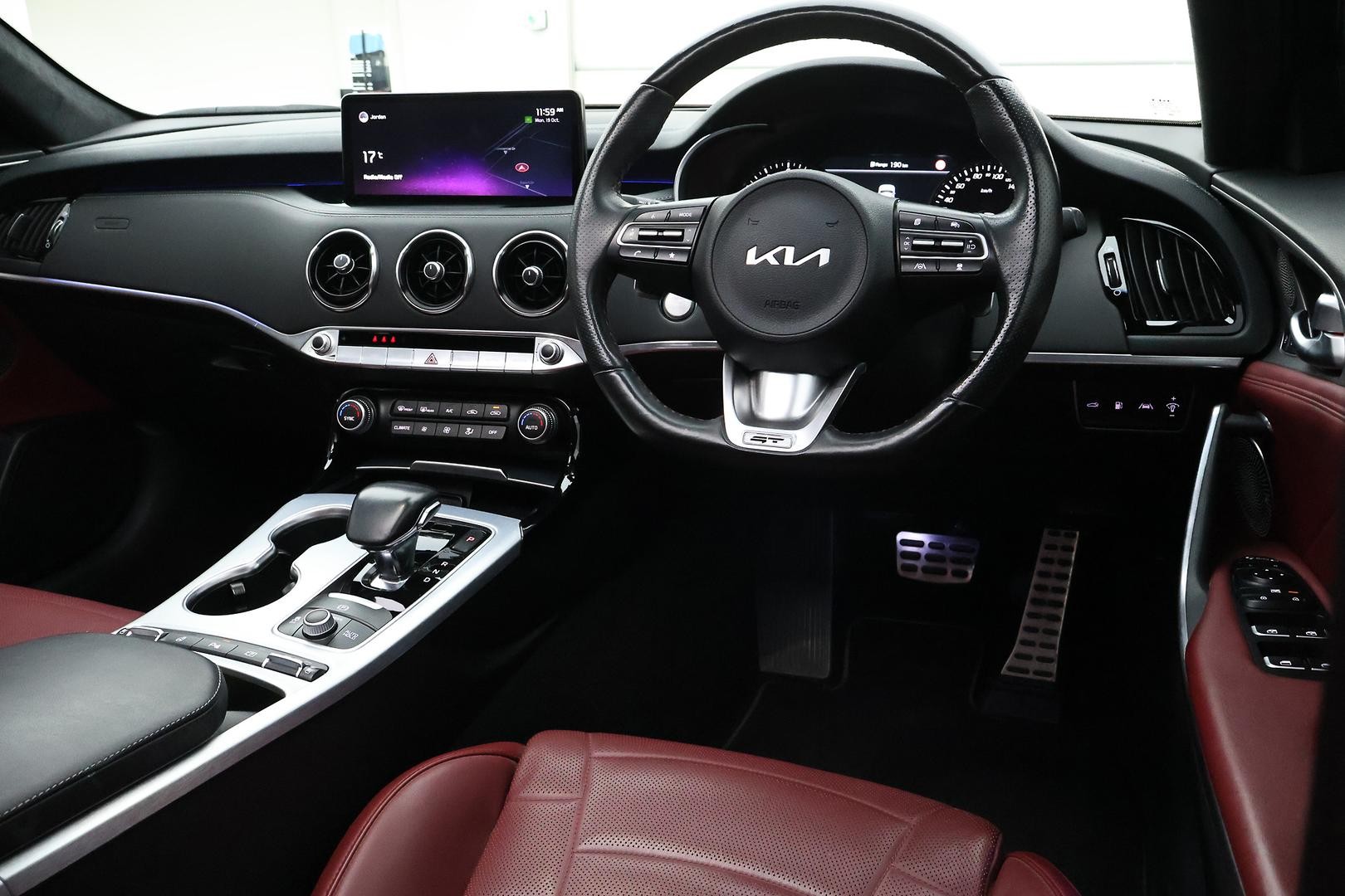 Kia Stinger image 4