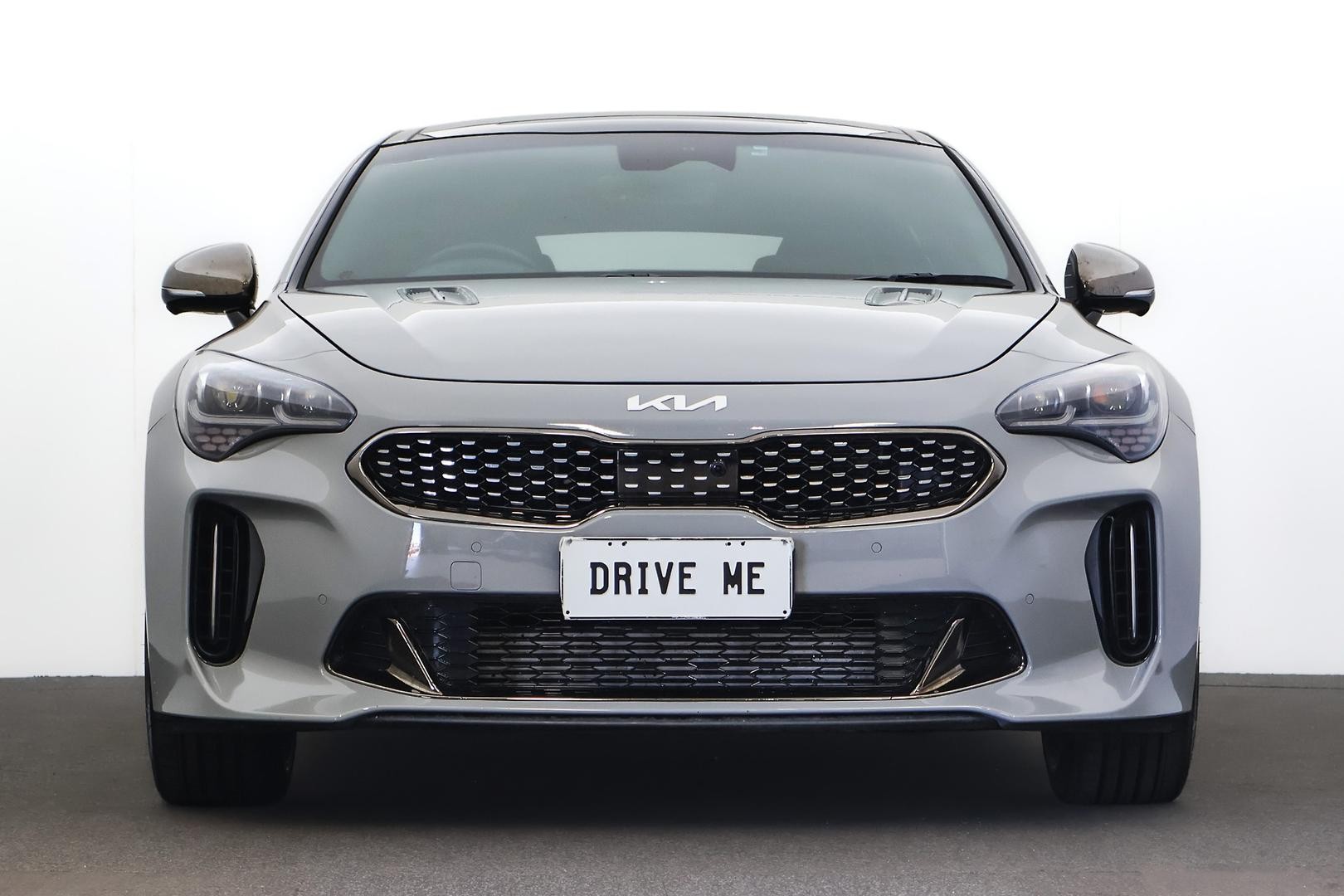 Kia Stinger image 2