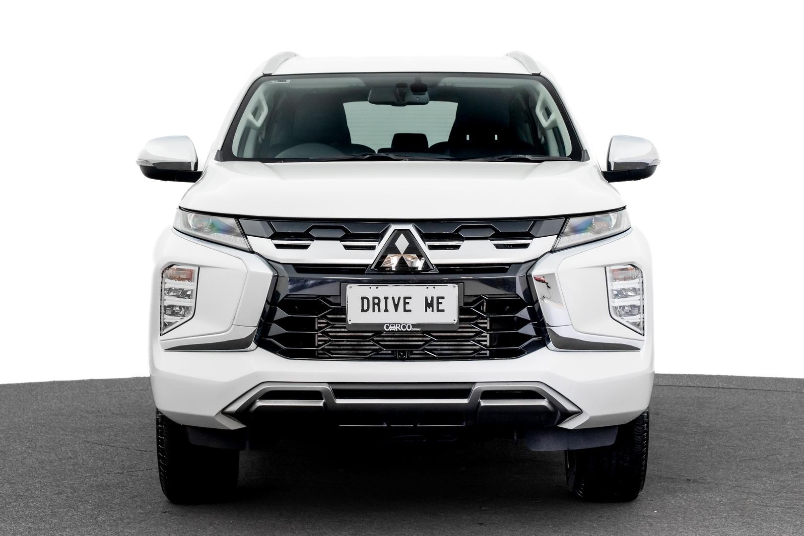 Mitsubishi Pajero Sport image 2