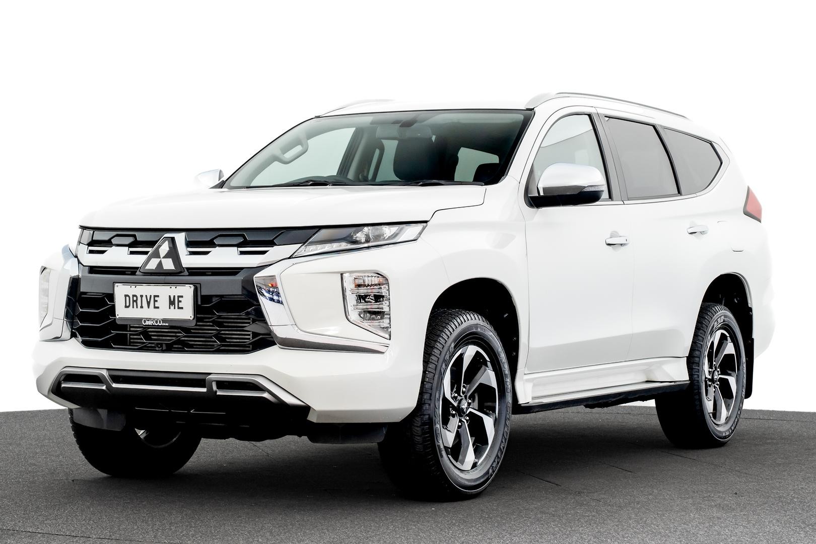 Mitsubishi Pajero Sport image 1